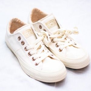 Converse Madison Sneaker White Gold Size 7 NEW